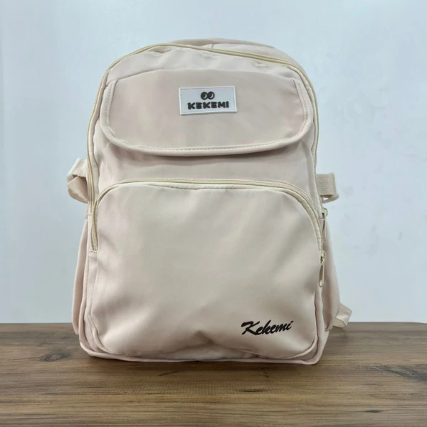 Sac à Dos Beige – Élégance Minimaliste et Praticité